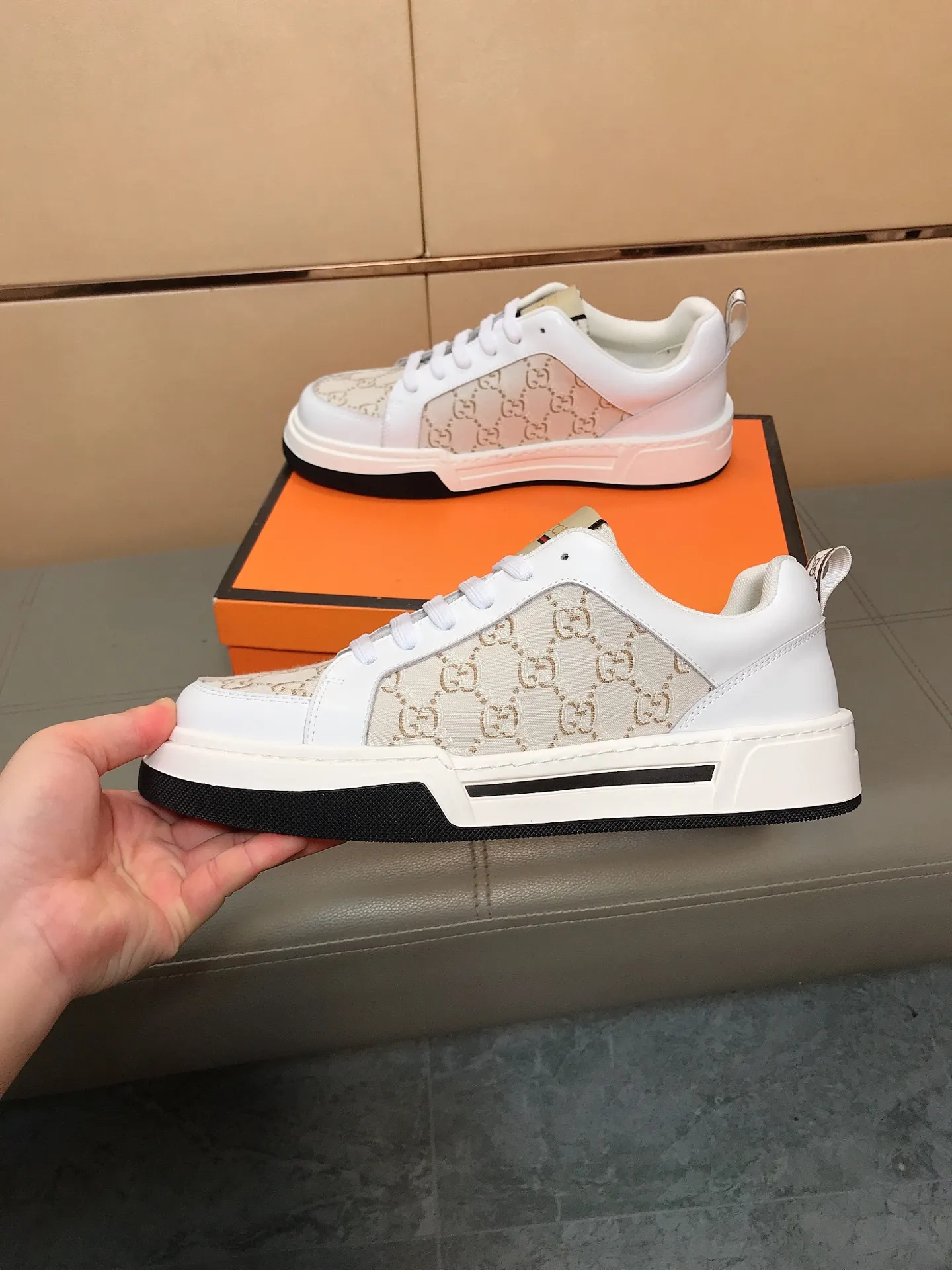 Ex-factory price 400 ⌚️⌚️[GUCCI] Gucci men’s casual shoes are absolutely popular 🔥The ultimate matching item for trendy men! Irresistible charm of super texture, the main recommendation, the upper is made of high-quality cowhide + printed fabric, sheep lining feet, wear-resistant rubber sole, noble and elegant! Extremely comfortable🎁🎁You can be as handsome as you want💪 Size 38-44!